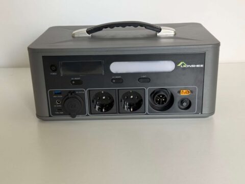 Преносим островен инвертор 2500W | X-boost MPPT контролер за зареждане